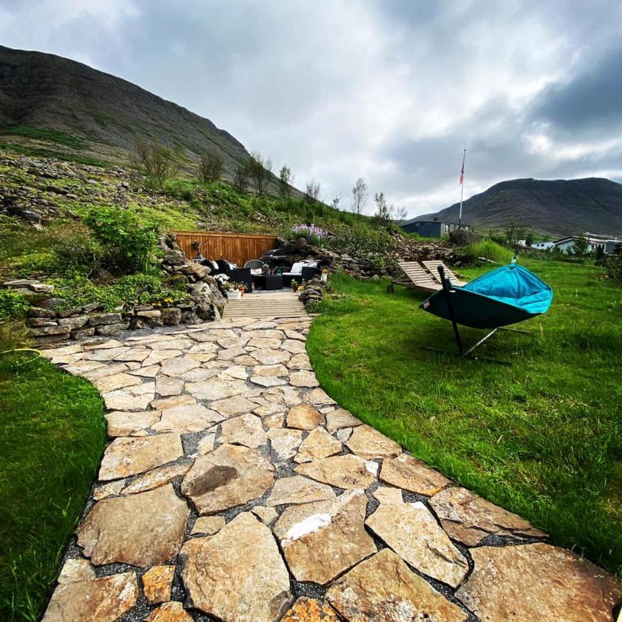 Guesthouse Stekkabol Patreksfjordur Buitenkant foto