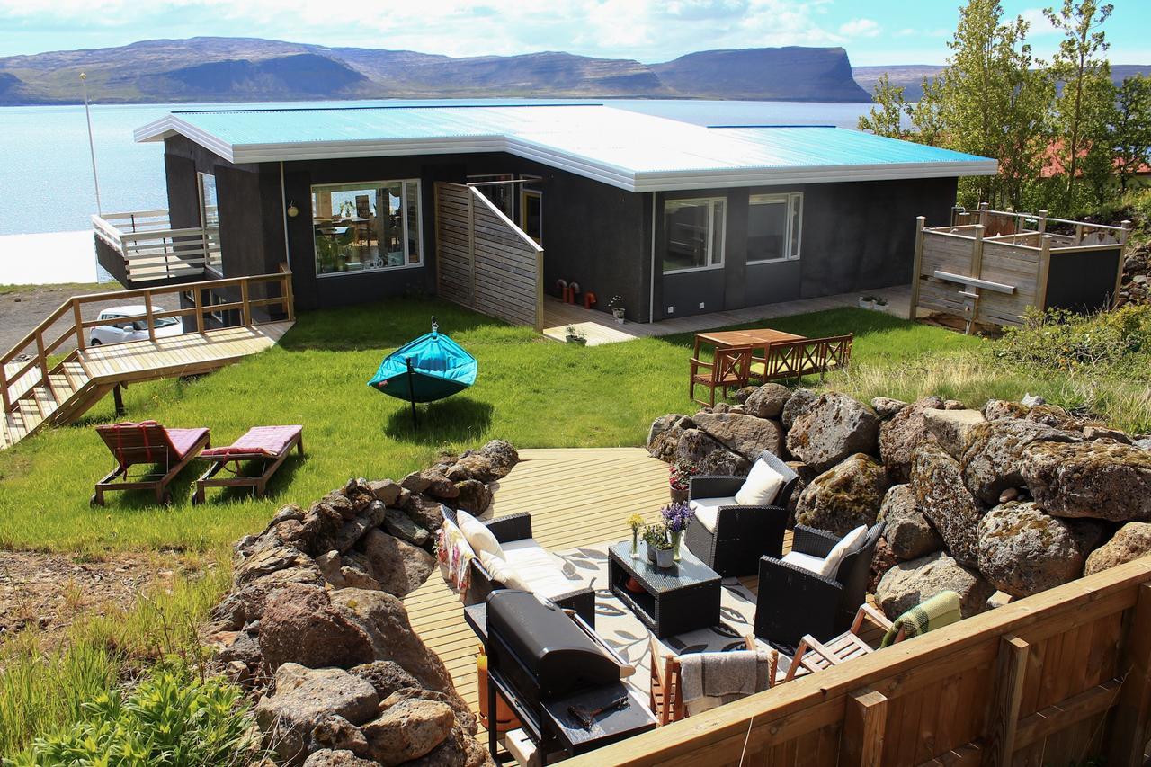 Guesthouse Stekkabol Patreksfjordur Buitenkant foto