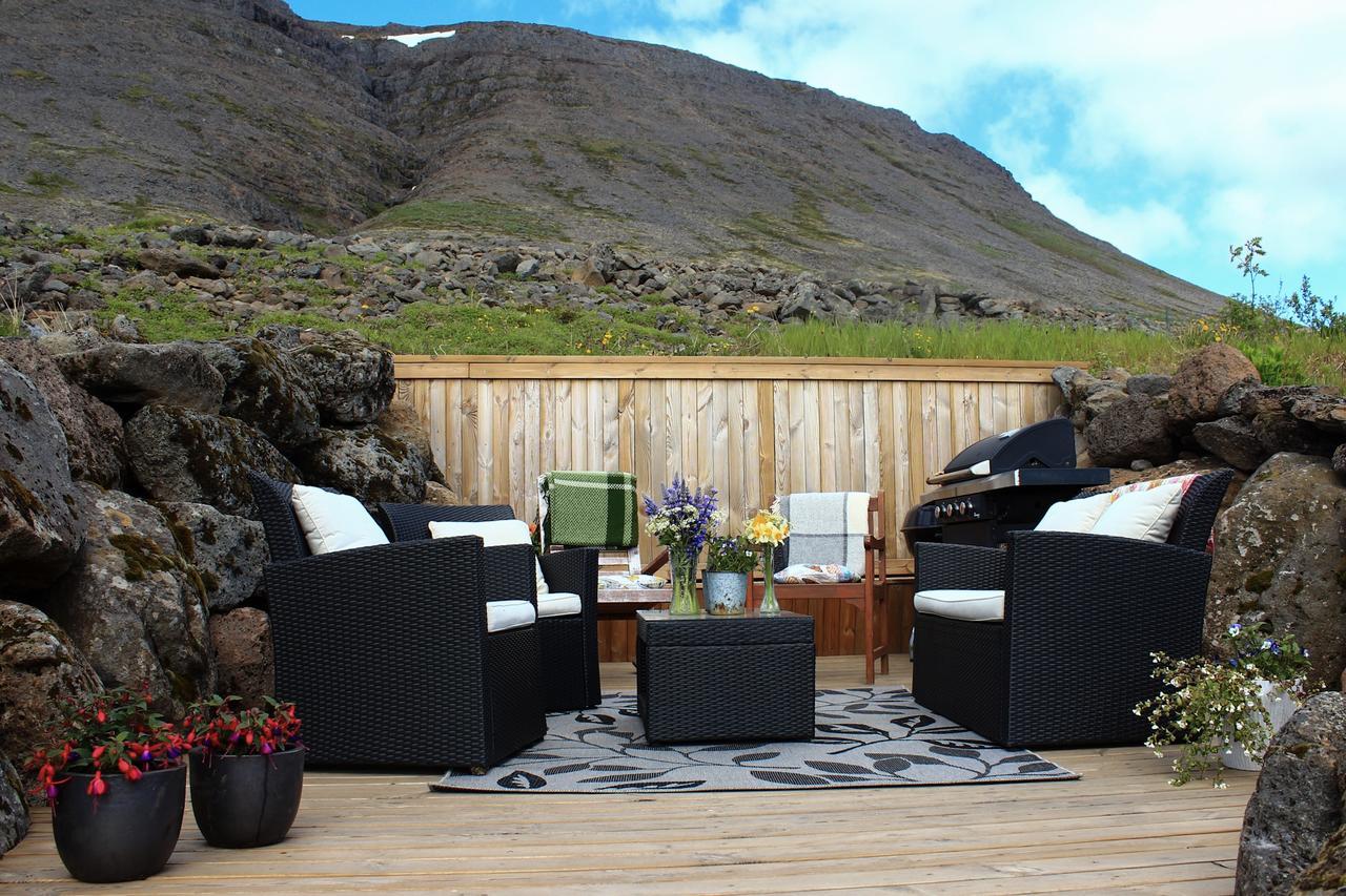 Guesthouse Stekkabol Patreksfjordur Buitenkant foto